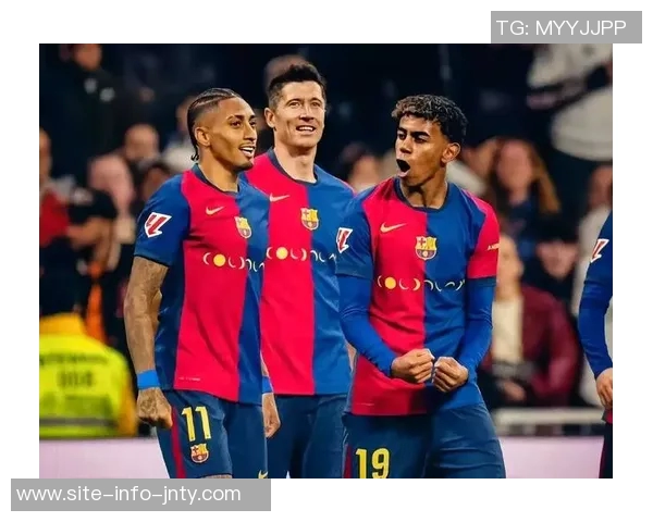 巴萨官方宣布因塞维利亚机场大雾航班延误一小时球队行程受影响